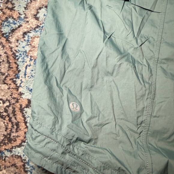 Lululemon Hood Lite Jacket 6 - Picture 4 of 8